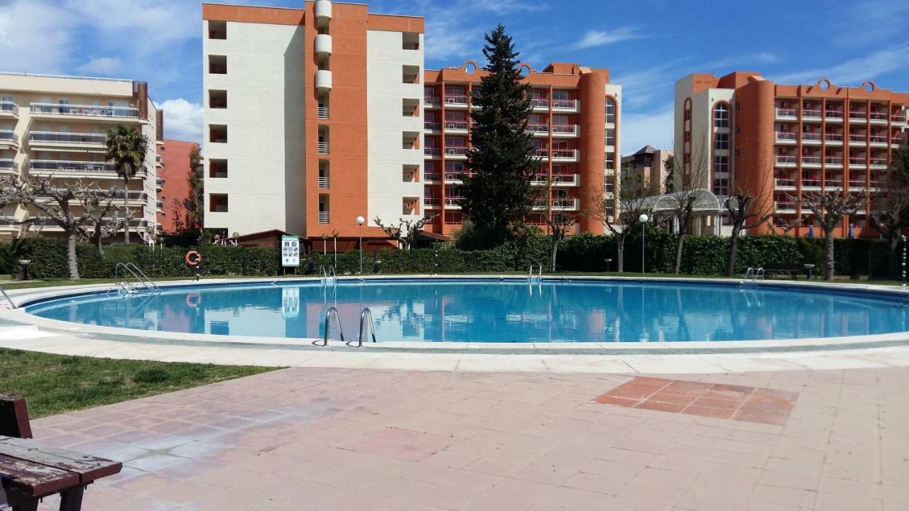 Bonito Apartamento con varias piscinas Salou Exterior foto