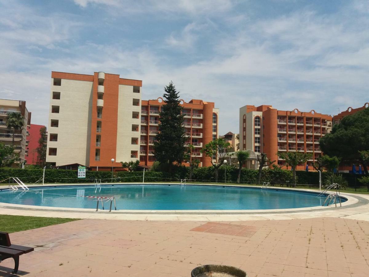 Bonito Apartamento con varias piscinas Salou Exterior foto