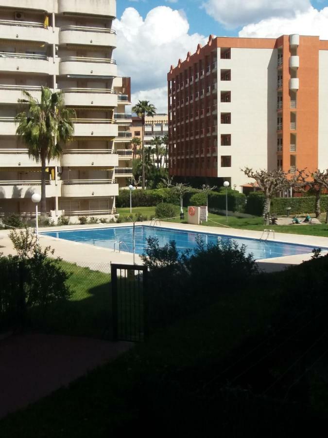Bonito Apartamento con varias piscinas Salou Exterior foto